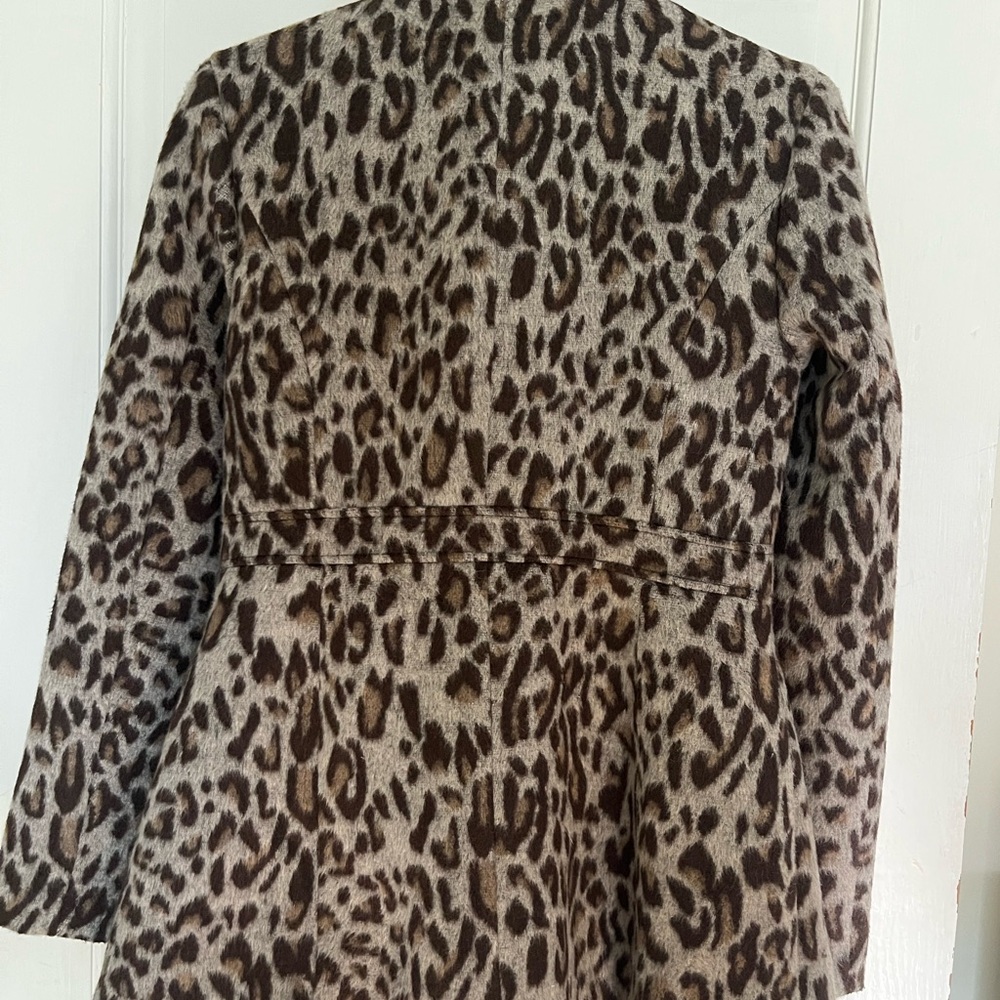Buttons Leopard Print Coat - Picture 3 of 3